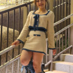 【写真特集】憧夏、わたなべまりえが可愛いすぎるミニスカ秋冬コーデで麻布台ヒルズ・クリスマスマーケットをレポート！
