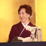 高島礼子、美しすぎる自前の着物姿で登場！藤原紀香との初共演で「これではいけない」と急遽衣装を変更＜明治座創業150周年ファイナル公演 舞台「メイジ・ザ・キャッツアイ」＞