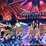 【レコ大】NewJeans、スクールガール風のミニスカ衣装でキュートなダンスを披露！＜第65回 輝く！日本レコード大賞＞