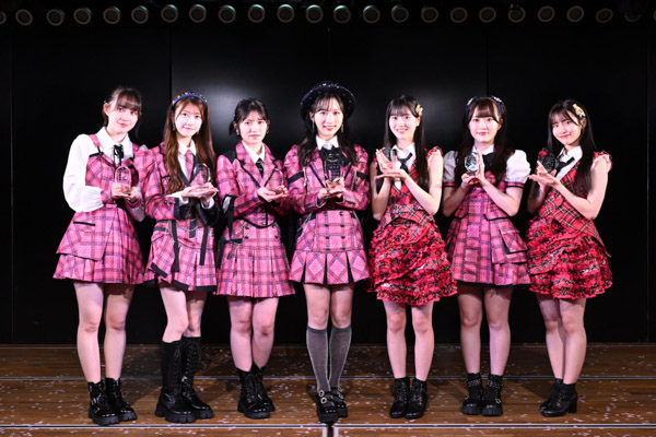 AKB48・柏木由紀、卒業シングルで初の単独センター！18周年特別記念公演レポート