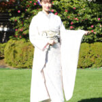 【写真特集】宮本茉由、グレー×白の気品あふれる晴れ着姿で登場！「たくさん勉強することができた一年でした」＜2024年オスカー晴れ着撮影会＞