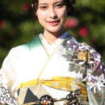 【写真特集】玉田志織、白×緑のゴージャスな晴れ着姿で登場！「あっという間の実りある1年でした」＜2024年オスカー晴れ着撮影会＞