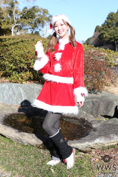 【写真特集】新井美穂、ミニスカサンタ衣装でクリスマスゴルフを盛り上げる！　