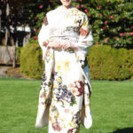 【写真特集】髙橋ひかる、白をベースにした花柄の晴れ着姿で登場！「2024年の目標は冷え性を叩きのめすこと」＜2024年オスカー晴れ着撮影会＞
