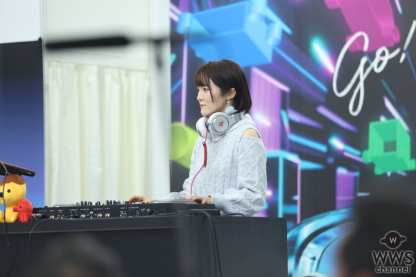 【動画】ショート美女・白石美音(DJ MION)ノリノリのDJパフォーマンス！＜OSAKA MOBILITY SHOW 2023　第12回大阪モーターショー＞