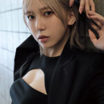 AKB48・茂木忍、卒業記念写真集「どこへ行けば会える?」限定版カバー解禁!
