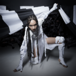 女王蜂、『女王蜂 New Sg「01」発売記念Studio Live』から「虻と蜂」「HALF」のLive映像を公開！
