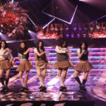 【レコ大】NewJeans、スクールガール風のミニスカ衣装でキュートなダンスを披露！＜第65回 輝く！日本レコード大賞＞