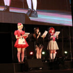 美澄空らMC3人、ミニスカ衣装で華麗にファッションショーに登場！トークと笑顔で会場を癒し温める＜東京コミコン2023＞
