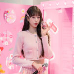 【動画】IVE チャン・ウォニョン、ガーリーな服装で渋谷Hzに登場！可愛らしい顔ハートやウィンクで会場を魅了