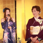 高島礼子、美しすぎる自前の着物姿で登場！藤原紀香との初共演で「これではいけない」と急遽衣装を変更＜明治座創業150周年ファイナル公演 舞台「メイジ・ザ・キャッツアイ」＞