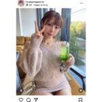 つなまよ！、キュートなミニのニットワンピースSHOTを披露！クリームソーダを片手にご満悦！