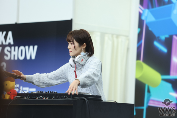 【動画】ショート美女・白石美音(DJ MION)ノリノリのDJパフォーマンス！＜OSAKA MOBILITY SHOW 2023　第12回大阪モーターショー＞