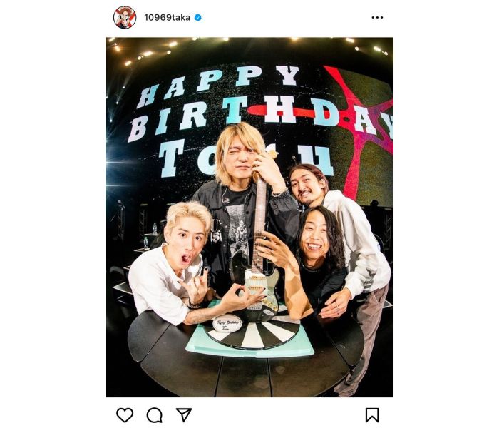 ONE OK ROCK・Taka、バンドのリーダーToruの誕生日を祝福！メンバー4人の集合ショット公開