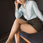 松井咲子、3rd写真集の帯で縛られたグリーンのランジェリーカット第2弾＆発売直前コメントを公開！