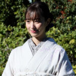 【動画】宮本茉由、グレー×白の美しい晴れ着姿で登場！