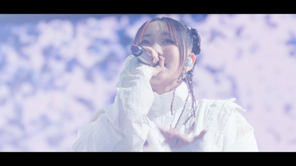 YOASOBI、香港フェスClockenflapより「勇者」ライブ映像がYouTube公開！