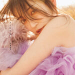 吉田朱里ファースト写真集『#rouge』『#peach』本日1月29日(月)に2冊同時発売！