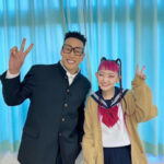 水曜日のカンパネラ・詩羽、セーラー服姿のオフショットを公開！関口メンディーとのツーショットも