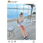 藤澤響花の健康的美脚から目が離せない！沖縄のカフェでブランコ楽しむオフショット公開