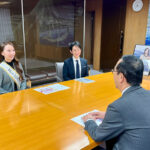 静岡県富士市出身「ミセスSDGsジャパン」グランプリ、朝日紋伽さんが富士市長を表敬訪問！
