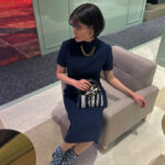 emma、ヴィトンコーデでポップアップストアに登場！シックな着こなし披露