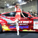 【動画】新唯が赤のセクシーな衣装で今年もSHIBATIRE GIRLS。東京オートサロン2024に登場！
