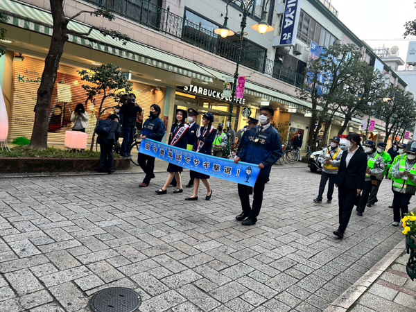 NMB48平山真衣＆西島梨央、静岡で1日警察署長を務める！