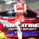 【動画】新唯が赤のセクシーな衣装で今年もSHIBATIRE GIRLS。東京オートサロン2024に登場！