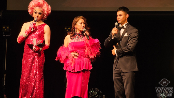 大黒摩季がピンクの肩出しドレスでサプライズゲストとして登場！〈ミスインターナショナルクイーン日本大会2024〉