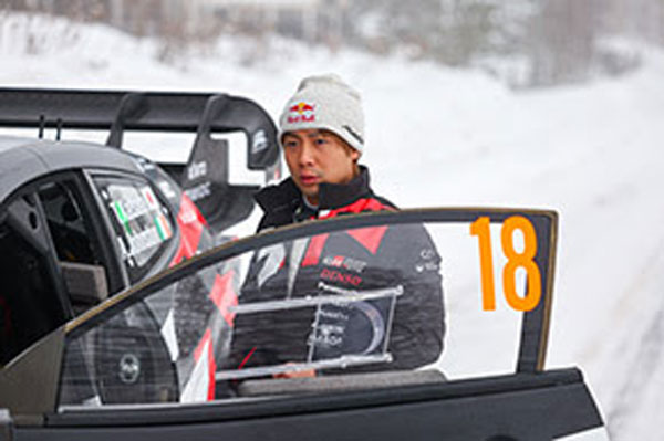 WRC 第2戦 ラリー・スウェーデン デイ2 大雪の中、森林地帯で行なわれたフルデイ初日の金曜日勝田が総合2位、エバンスが総合5位につける