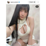 真島なおみ、胸元ザックリな「甘あまかわいい..？」えちえちニットコーデ披露！ファン歓喜の声！