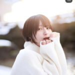 こばしり。、ヘルシーボディで魅せる入浴ショット＆輝き放つ全身真っ白コーデにファン大興奮！「まっしろこばしりちゃん天使すぎる…」「可愛いし綺麗！」