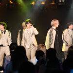 【動画】6人組メンズグループ・+1（プラスワン）、デビューワンマンで「WE CAN DO IT！」を熱唱！