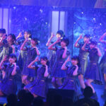 ≒JOY、ストライプネクタイがカッコ可愛い「笑ってフラジール」衣装でNIGに登場！＜NEXT IDOL GRANDPRIX（NIG FES 2024）＞