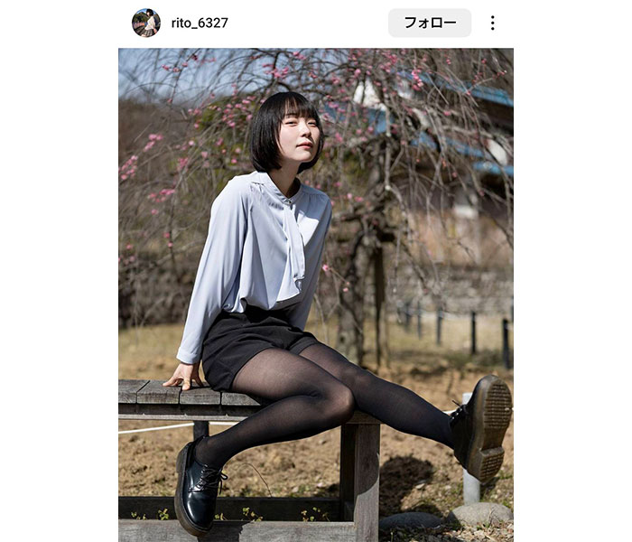 ポートレートモデル・R i t o、透け感タイツで春を楽しむSHOT投稿！