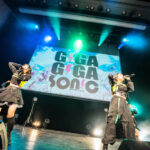 【写真特集】MOON RABBiTS、「絶対領域」チラ見せのネオン衣装でオーディエンス熱狂！！＜GIGA・GIGA SONIC 〜新生活でもオタクライフ！！〜＞