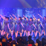 ≒JOY、ストライプネクタイがカッコ可愛い「笑ってフラジール」衣装でNIGに登場！＜NEXT IDOL GRANDPRIX（NIG FES 2024）＞