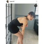 岸明日香、ミニ丈ドレスで「美しすぎる」肩＆背中披露！ファンから「大人の色気」「最強」との声