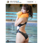 霧島聖子、ポニーテール×競泳水着姿の最強ファッションで美ヒップ披露！「写真更新楽しみにしてます」「素晴らしいです」
