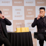 関口メンディーと中務裕太が登壇！発売約３ヶ月で160万食と売上好調！関口メンディーがプロデューサーを務める新商品の置き換えダイエットサプリ『OMOi KO MANDY（オモイコメンディー）』新商品発表会を開催！