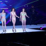 【動画】熊田曜子が美腹筋あらわな定番水着で関コレ盛り上げる！＜KANSAI COLLECTION 2024 S/S＞
