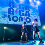 【写真特集】.SHAR-LiE、お腹チラ見せのシックな衣装でファンを悩殺！＜GIGA・GIGA SONIC 〜新生活でもオタクライフ！！〜＞