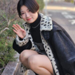 【写真特集】美凪(.SHAR-LiE)、オーバーオールミニ丈コーデで美脚披露！ 「物心ついた時から歌うことが好きでした」