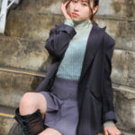 【写真特集】望月花南(.SHAR-LiE)、ガーリーなミニスカコーデで美脚披露！ 「普段のレッスンでも歌いながら腹筋を鍛えたりしています。」