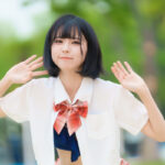 【写真特集】ステミレイツ・ごみちゃん、スケ感カワイイ制服水着で登場！ ＜SPLASH SUMMER×近代麻雀水着祭2024＞