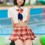 【写真特集】ステミレイツ・ごみちゃん、スケ感カワイイ制服水着で登場！ ＜SPLASH SUMMER×近代麻雀水着祭2024＞