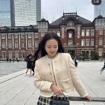横田真悠、ショートパンツスタイルで美脚披露！オシャレな春の装いにファン歓喜の声！