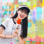 【動画】現役大学生モデル・佐野麗奈、美脚際立つショートパンツスタイルで近代麻雀水着祭2024バックヤードレポーターの意気込みを語る ＜SPLASH SUMMER×近代麻雀水着祭2024＞