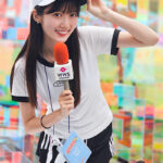 【動画】現役大学生モデル・佐野麗奈、美脚際立つショートパンツスタイルで近代麻雀水着祭2024バックヤードレポーターの意気込みを語る ＜SPLASH SUMMER×近代麻雀水着祭2024＞